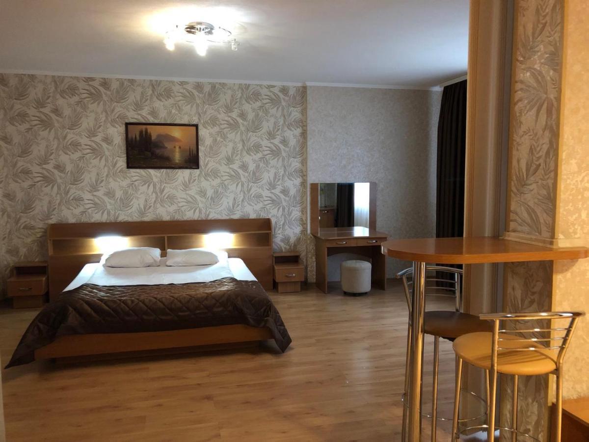 Comfort Hotel Kyiv Exterior photo